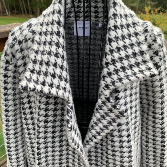 NWT Cyrus Women's size XL Black & White Herringbone Open Front Cardigan Coat - Picture 3 of 12